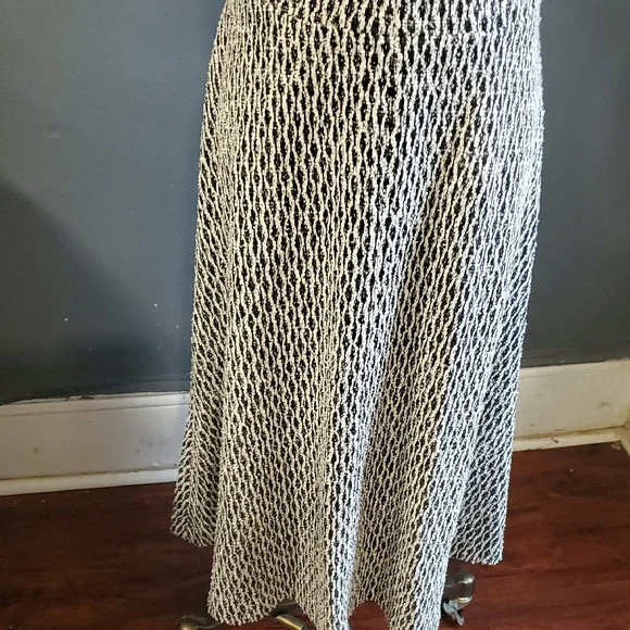 Andrew Marc Black and White Sleeveless Midi Dress - Picture 6 of 17